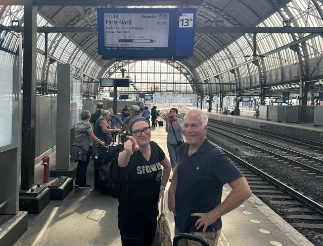 Leaving Amsterdam for Paris...
