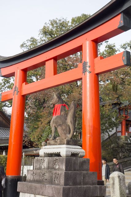 Fujishimi_Inari_Taisha_2016_03_12_012.jpg