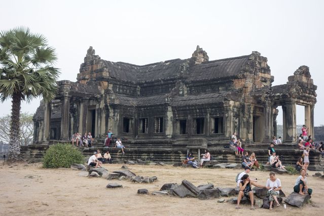Angkor_Wat_2016_03_10_013.jpg