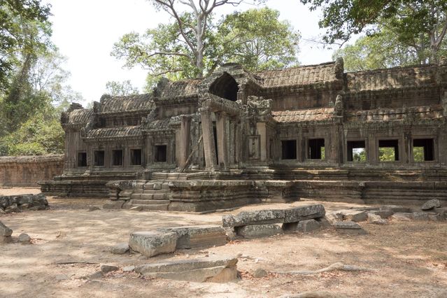 Angkor_Wat_2016_03_12_002.jpg