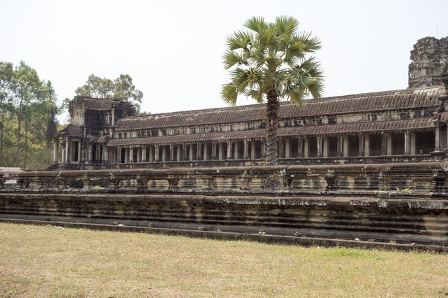 Angkor_Wat_2016_03_12_015.jpg