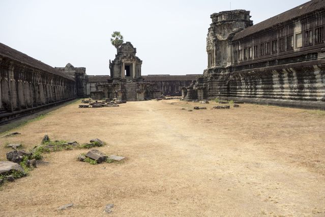 Angkor_Wat_2016_03_12_044.jpg