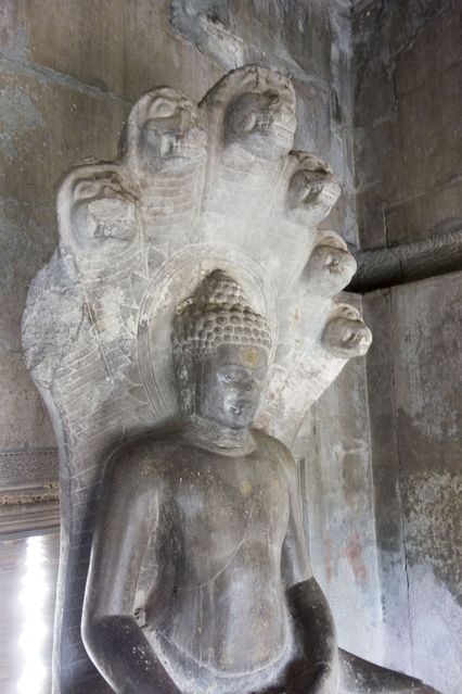 Angkor_Wat_2016_03_12_053.jpg