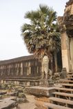 Angkor_Wat_2016_03_10_047.jpg