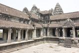 Angkor_Wat_2016_03_12_051.jpg