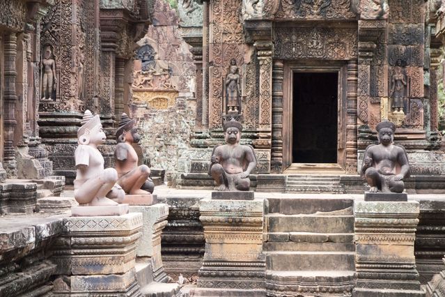 Banteay_Srei_2016_03_12_038.jpg