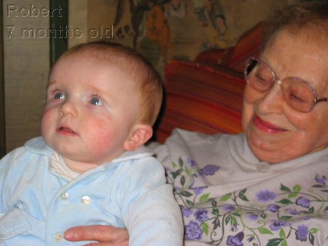 Robert_(7_months)_-_0012.jpg